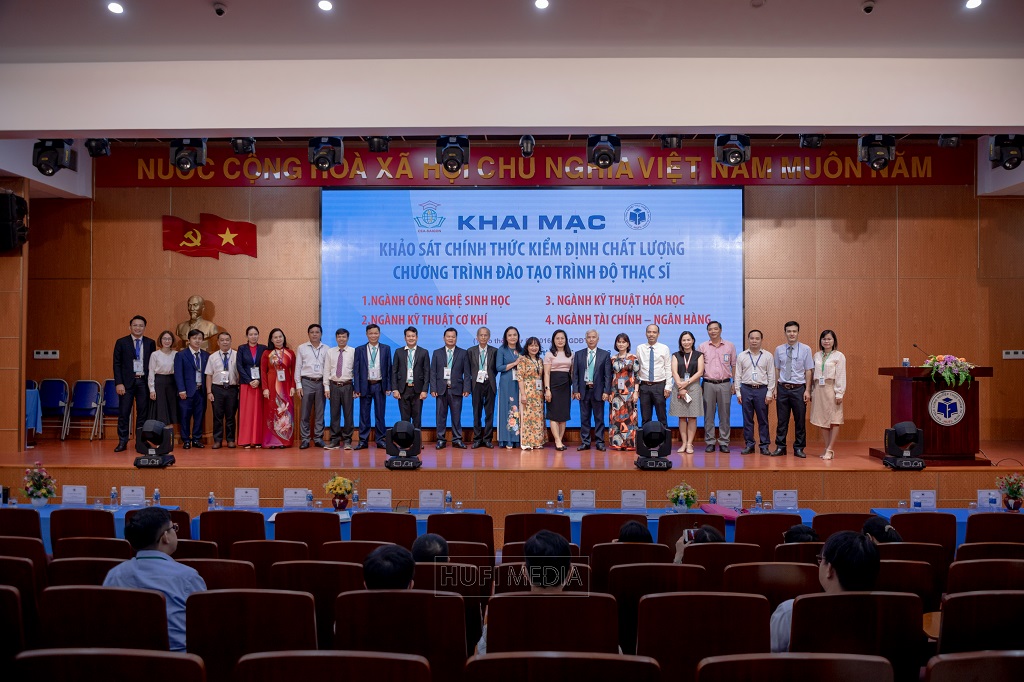 Khai mạc đợt khảo sát chính thức kiểm định chất lượng giáo dục 04 chương trình đào tạo trình độ thạc sĩ 