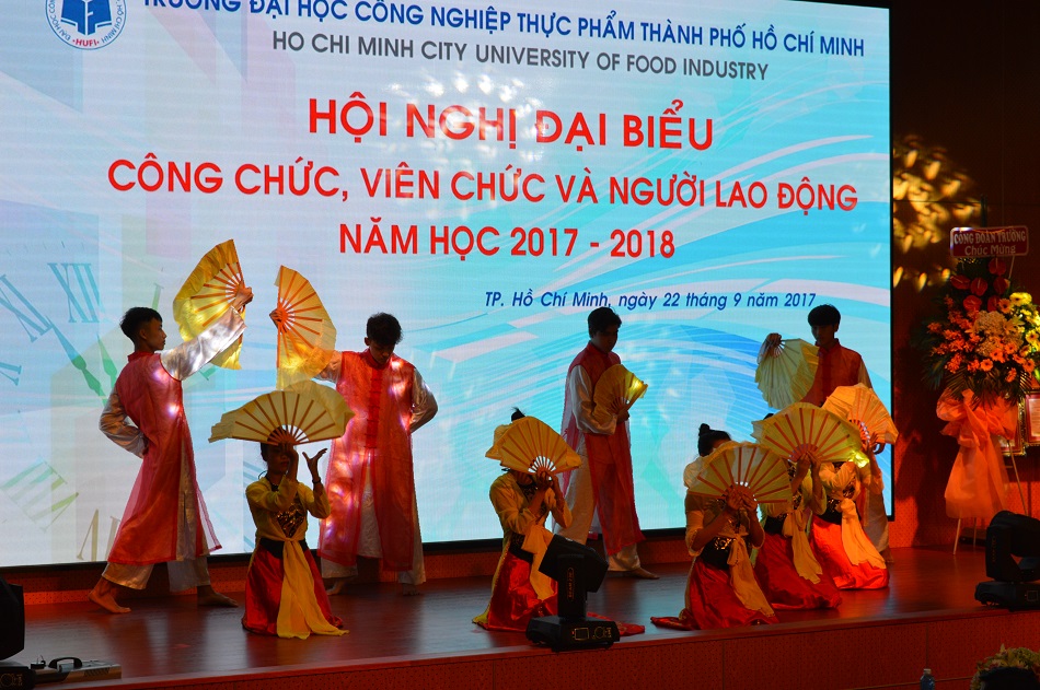 Ngân hàng câu hỏi sinh hoạt công dân sinh viên đầu khóa năm học 2020 - 2021